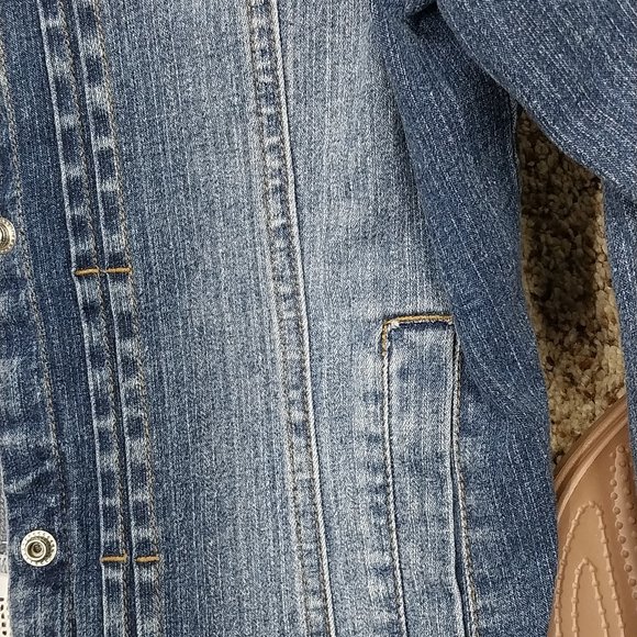 2857 Size Large Limited Too Upcycled Jean Tunic Made With A Vintage Table Cover. - Picture 7 of 9